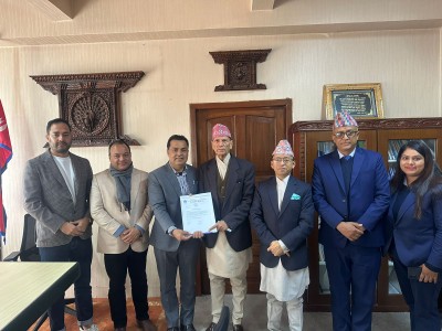 परराष्ट्रमन्त्री शर्मासँग गैरआवासीय नेपाली सङ्घको भेट 